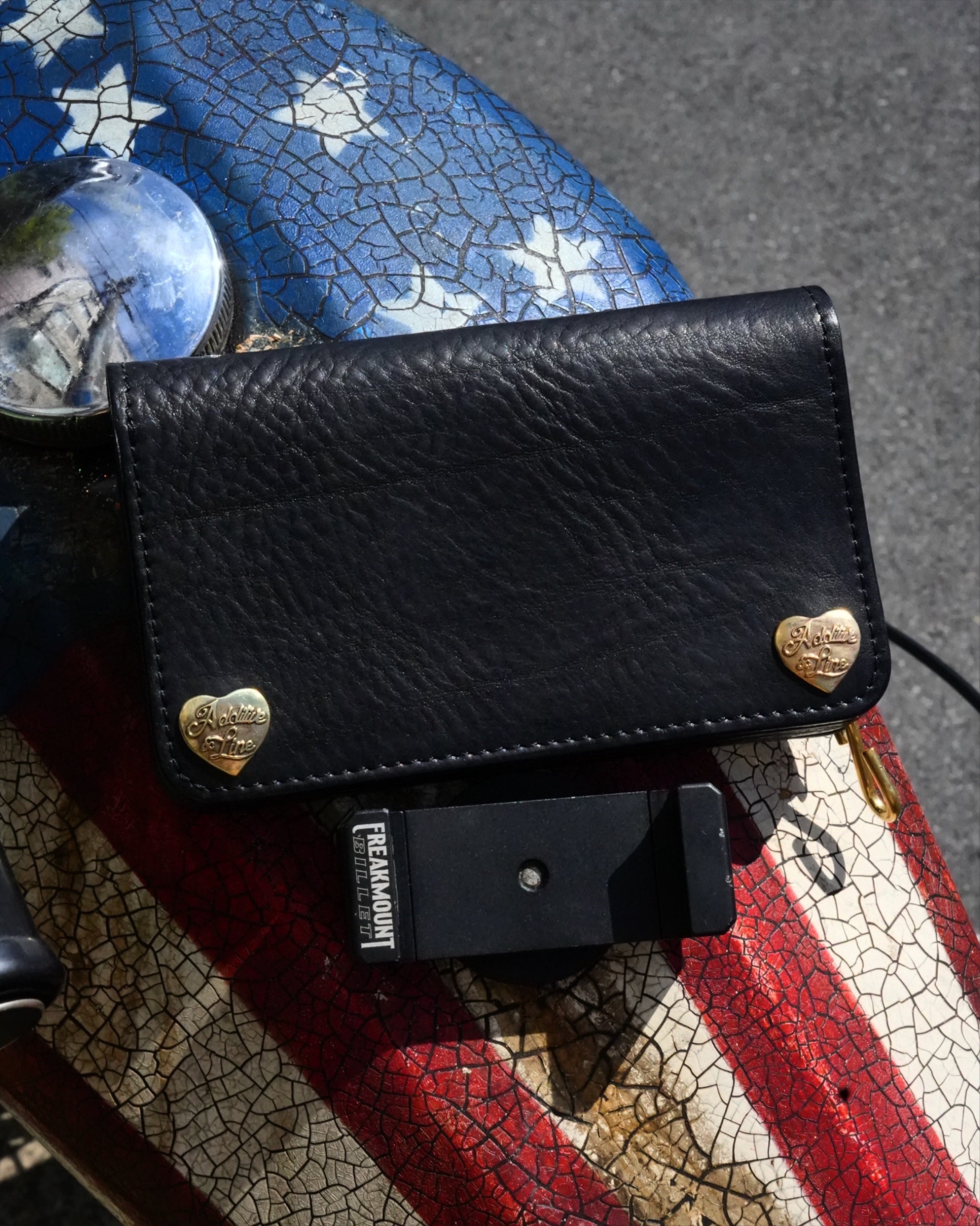 即納】 Atlantica Trucker wallet Brass | Additive and Line